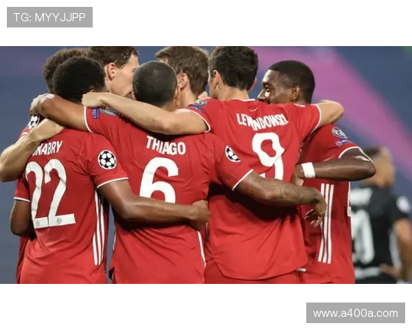 足球明星齐聚一堂西装大合照展现风采与魅力的精彩瞬间